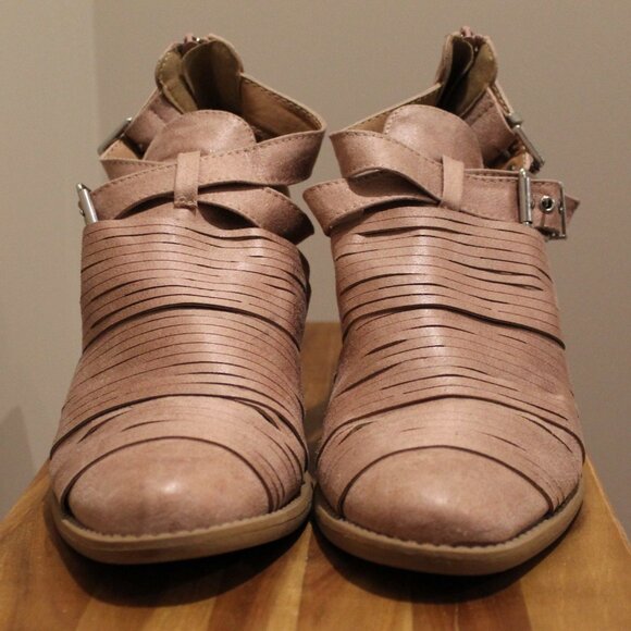 Cupid Dusty Pink Booties - Sz 9M - Picture 1 of 6